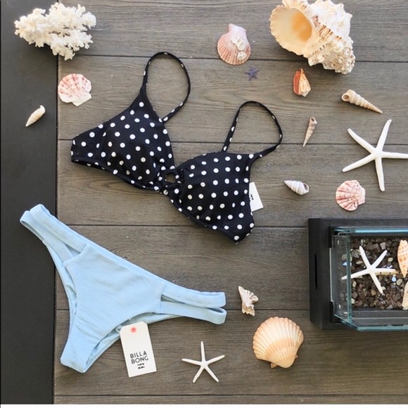 🌴🌼BILLABONG- BIKINI SET🌼🌴 - Picture 2 of 8